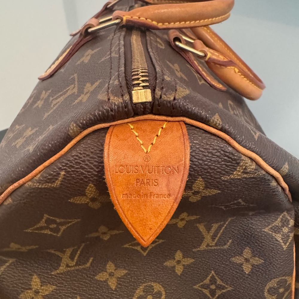 Louis Vuitton Monogram Speedy 35 - Picture 4 of 11